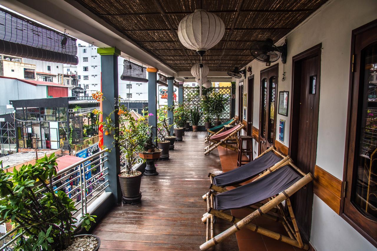 Vietnam Backpacker Hostels - Хуе Екстериор снимка